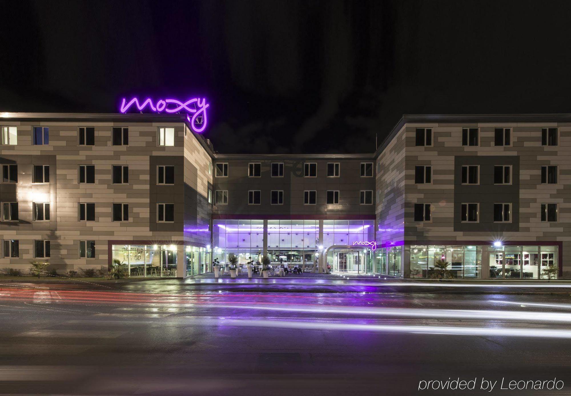 Moxy Milan Malpensa Airport Otel Case Nuove  Dış mekan fotoğraf